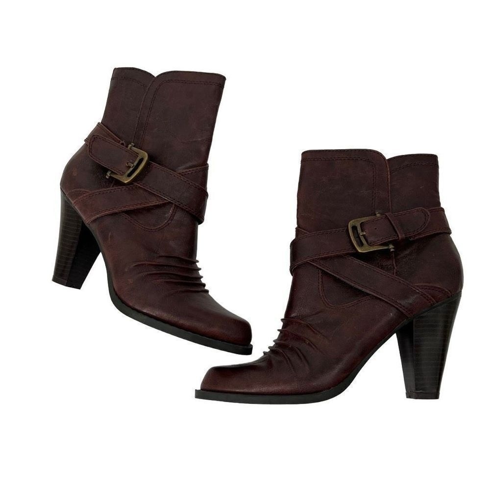 Bass Heidi Brown Heeled‎ Boots Womens 8